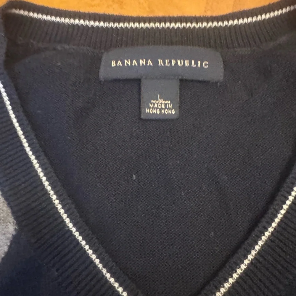 Banana‎ Republic men’s size large argyle long sleeved black sweater